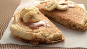 recette-pancakes-fourres-banane-caramel
